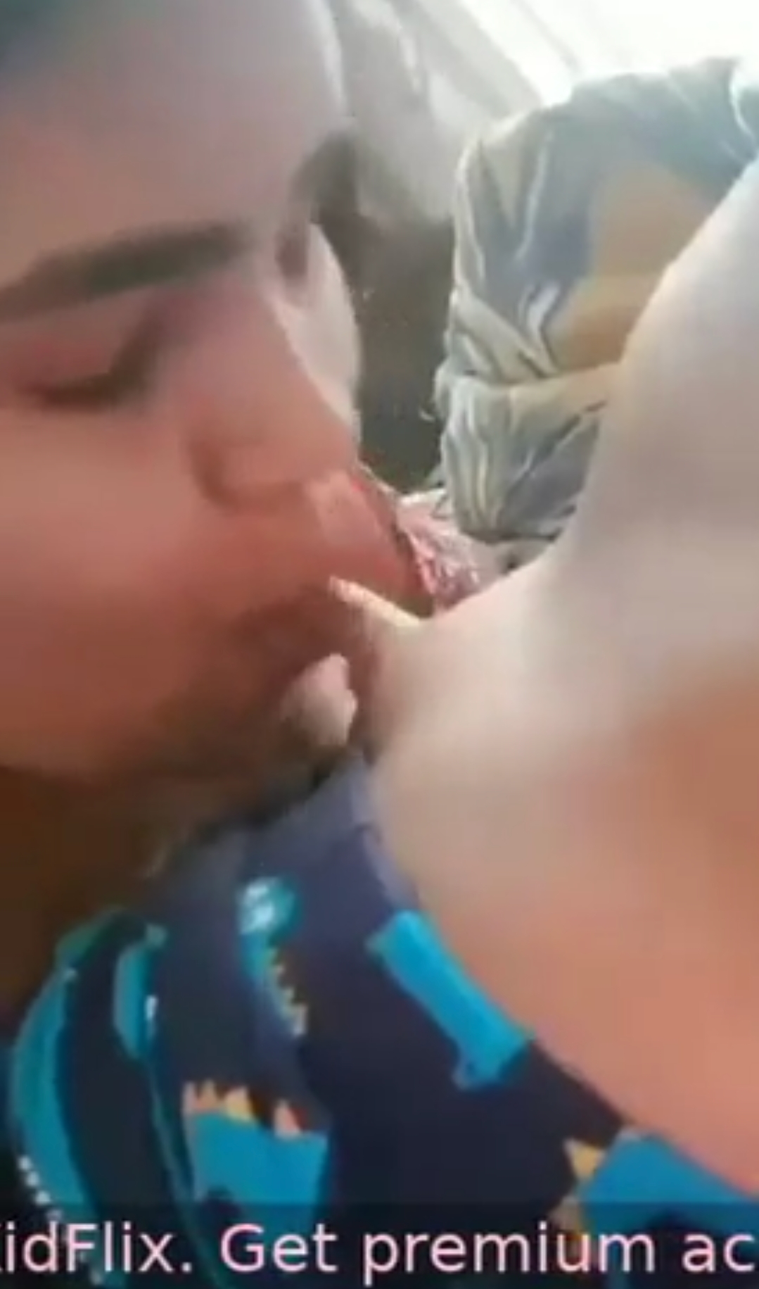 Ibu Keburu Nafsu Nyepong Titit Anaknya